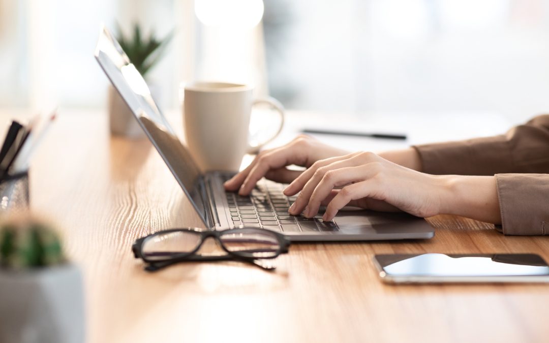 چرا شرکت ها فریلنسرها را به جای کارمندان تمام وقت انتخاب می کنند؟